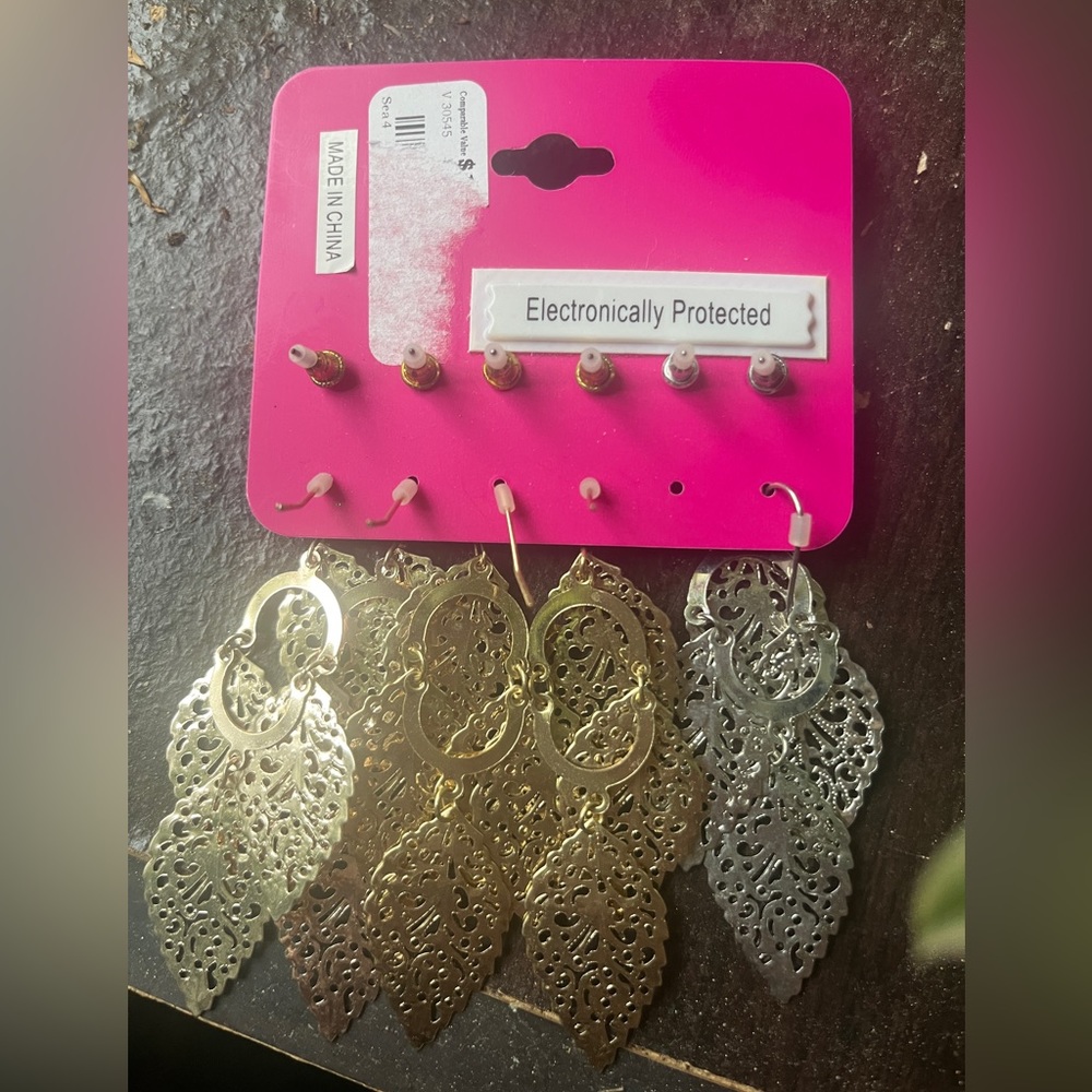 Earring set - Picture 2 of 2